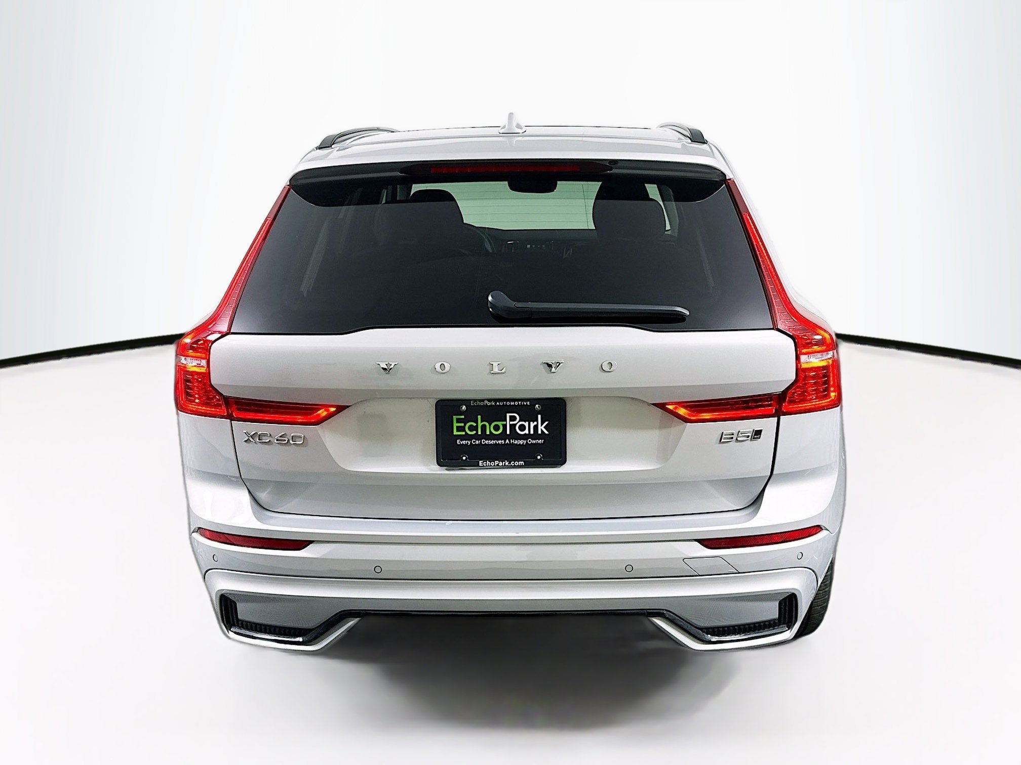 Used 2025 Volvo XC60 B5 Plus image 7