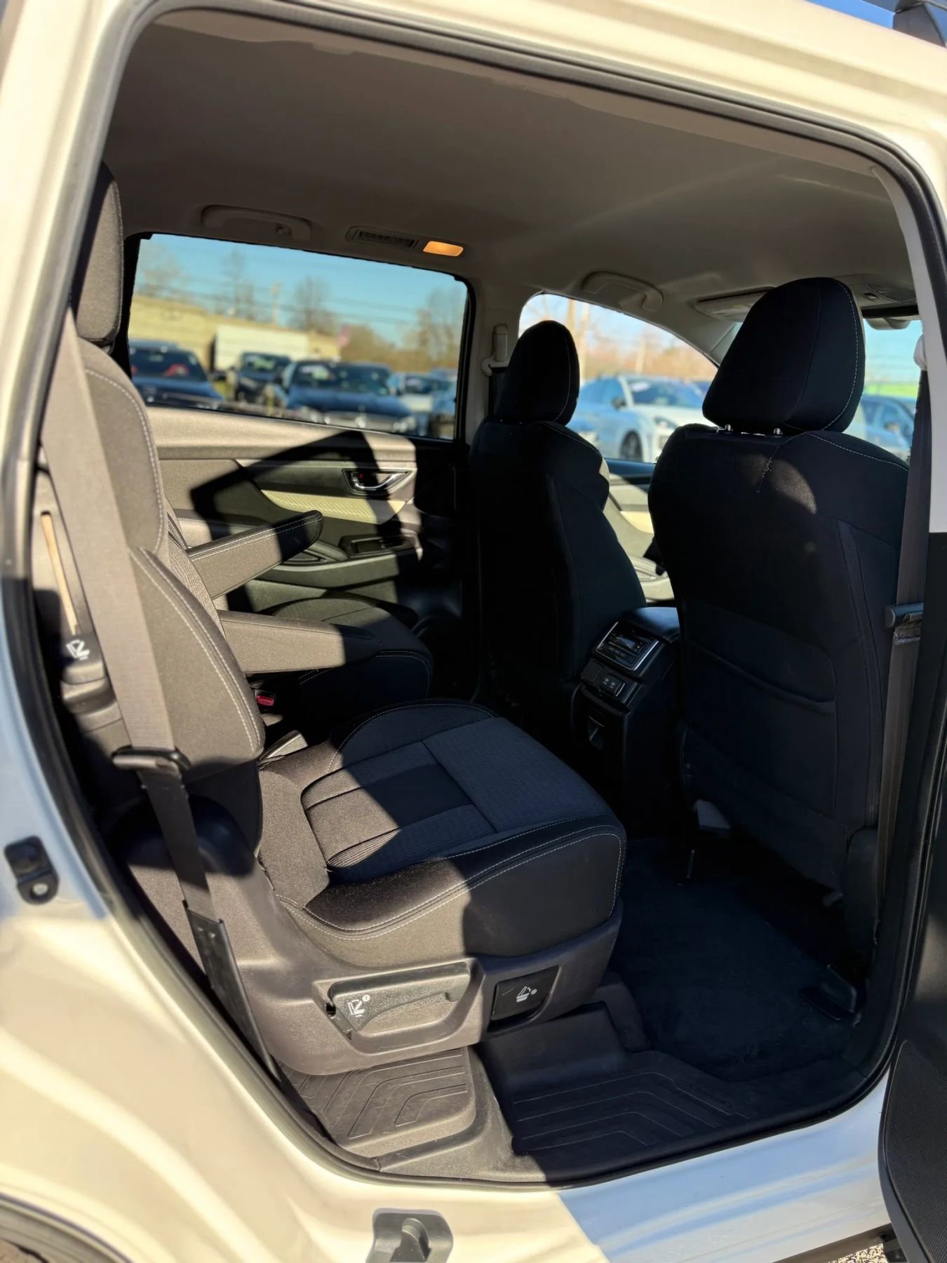 Used 2022 Subaru Ascent Premium w/ Convenience Package image 22