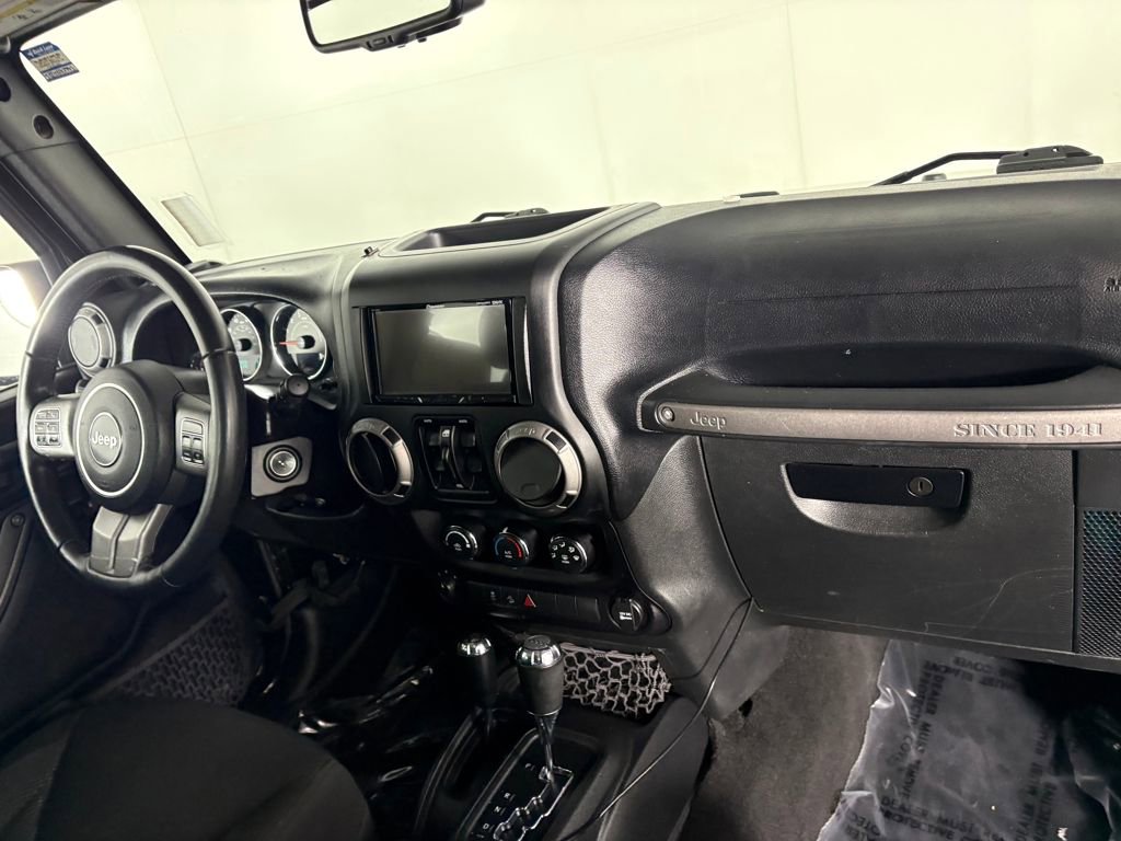 Used 2016 Jeep Wrangler Unlimited Sport image 31