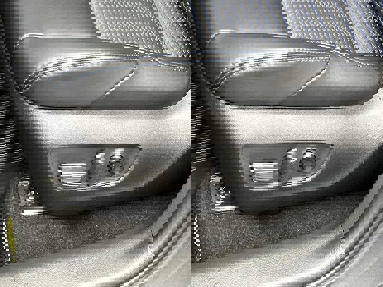 Used 2024 Toyota RAV4 XSE w/ Advanced Technology Package image 10