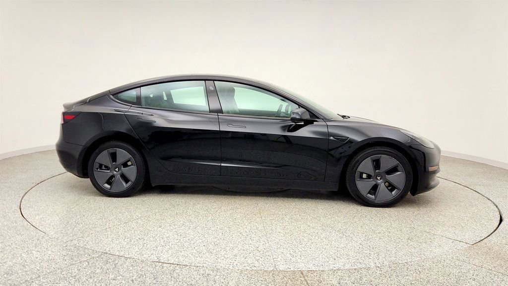 Used 2023 Tesla Model 3 Standard Range image 4