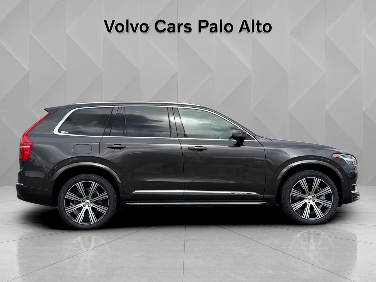 Certified 2024 Volvo XC90 T8 Ultimate AWD/4WD image 12