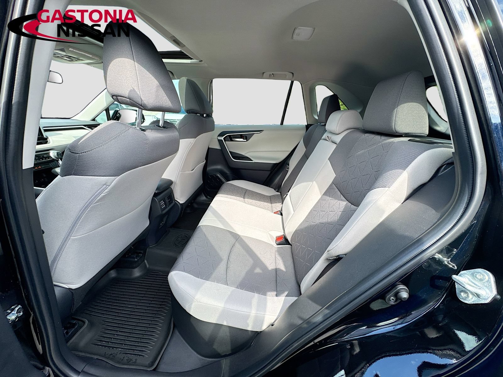Used 2025 Toyota RAV4 XLE w/ Convenience Package AWD/4WD image 43