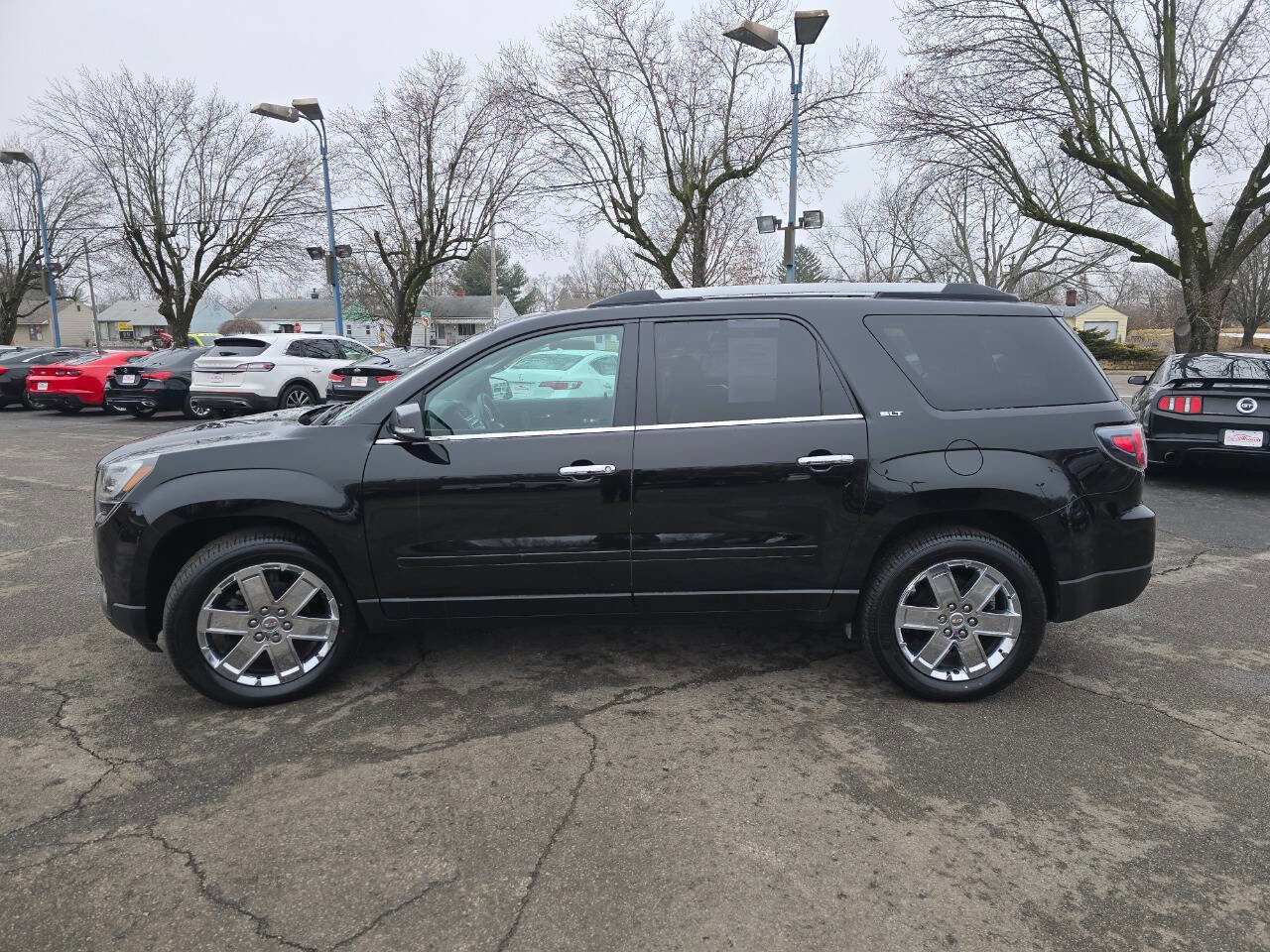 Used 2017 GMC Acadia Limited SLT image 3