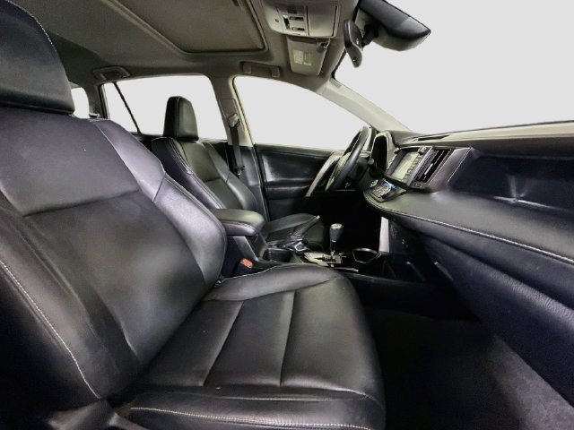 Used 2018 Toyota RAV4 Limited w/ All Weather Liner Package AWD/4WD image 28