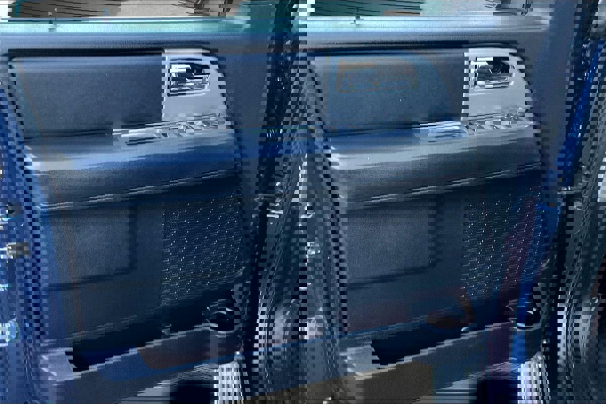 Used 2016 Ford Expedition EL XLT image 19