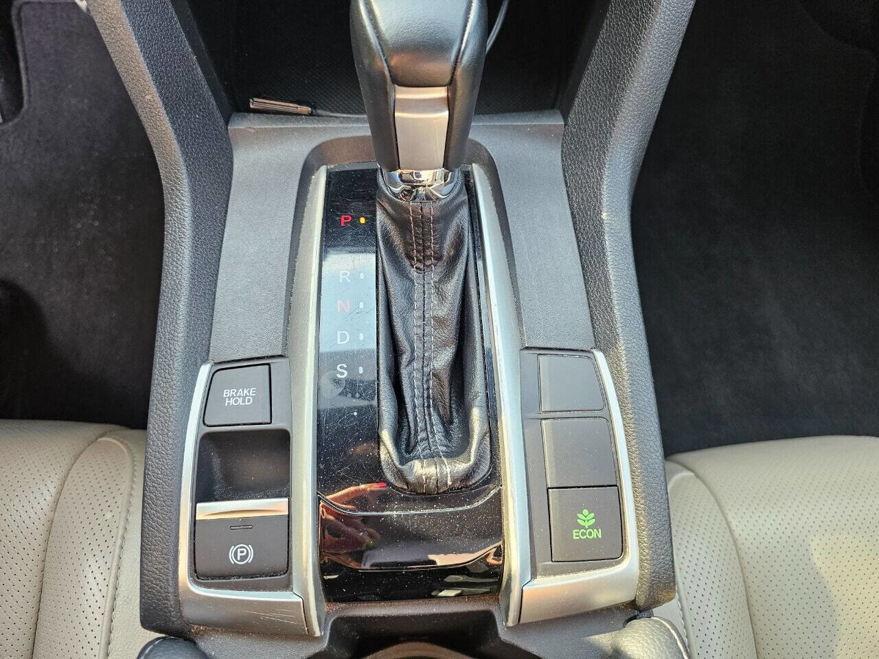 Used 2019 Honda Civic Touring image 27