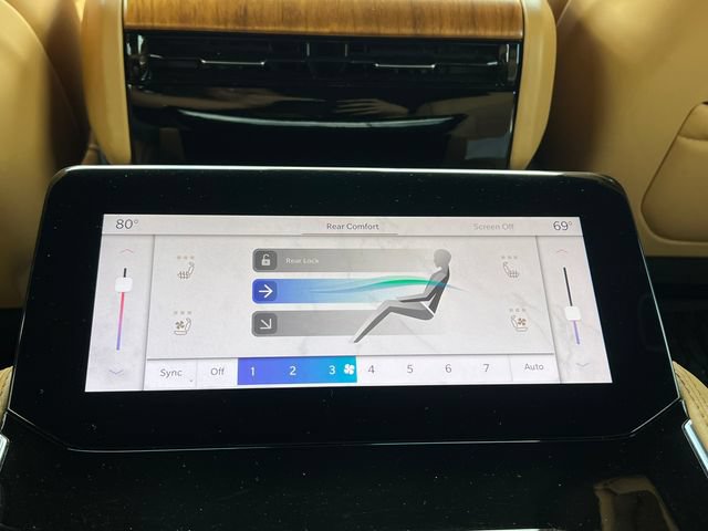 Used 2024 Jeep Grand Wagoneer L Series III w/ Rear Seat Video Group 1 AWD/4WD image 38
