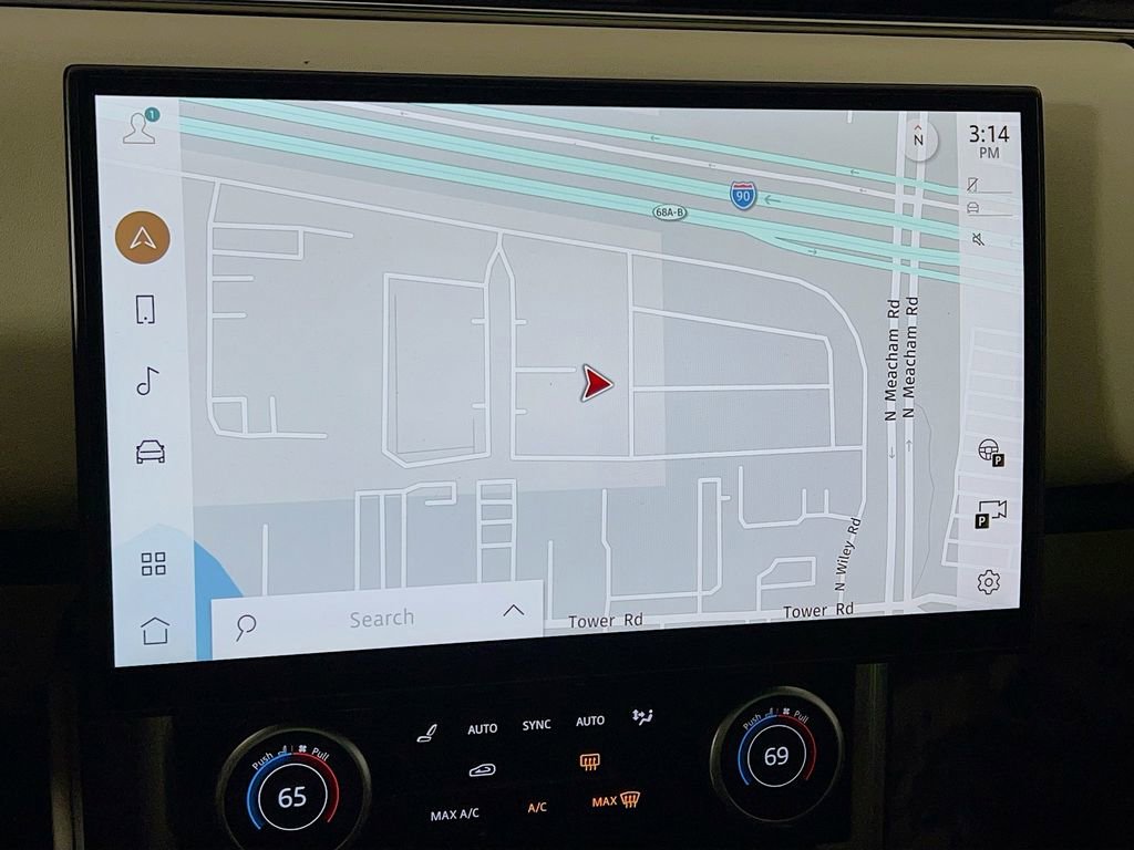 Used 2022 Land Rover Range Rover Long Wheelbase SE image 13