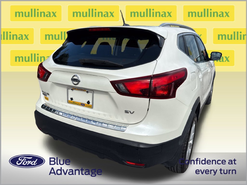 Used 2017 Nissan Rogue Sport SV FWD image 4