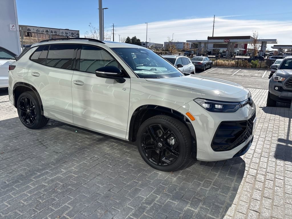 New 2026 Volkswagen Tiguan SE R-Line image 7