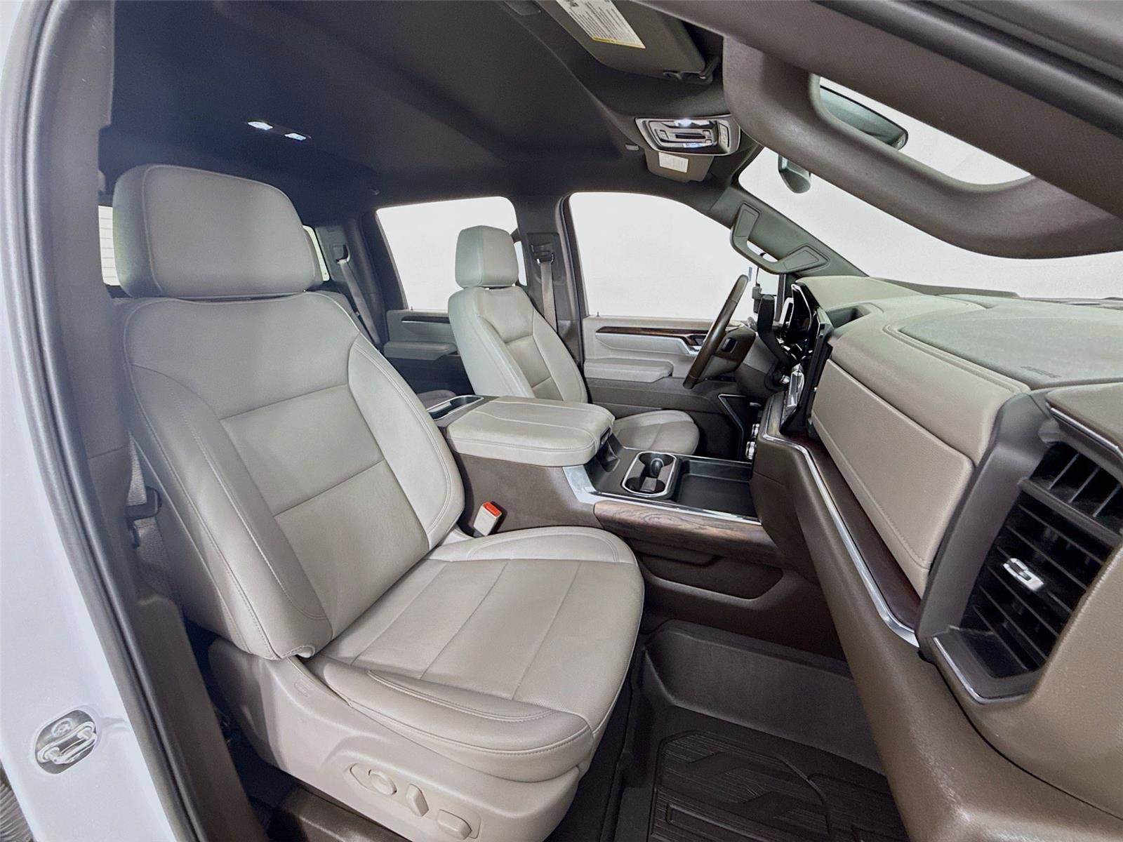 Used 2025 GMC Sierra 3500 SLT w/ SLT Convenience Package image 23