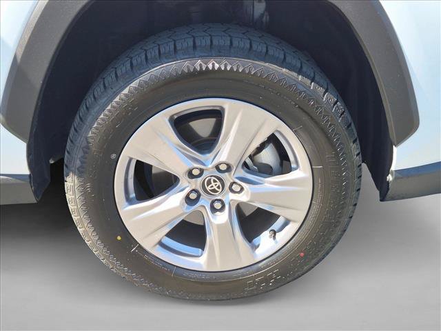 Used 2025 Toyota RAV4 XLE FWD image 22