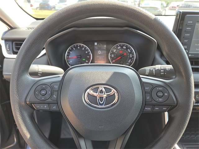 Used 2022 Toyota RAV4 XLE image 21