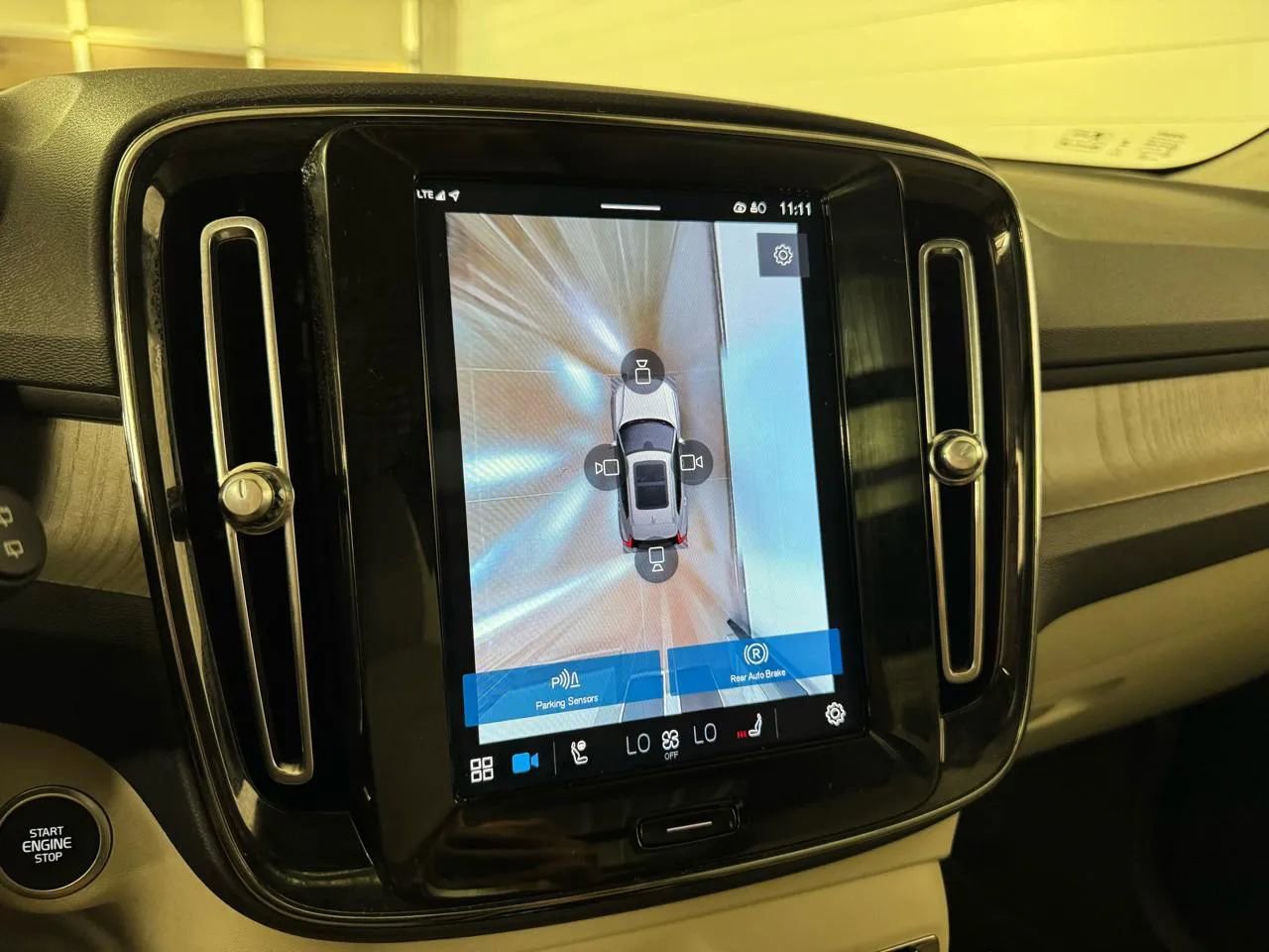 Used 2024 Volvo XC40 B5 Ultimate w/ Climate Package AWD/4WD image 27