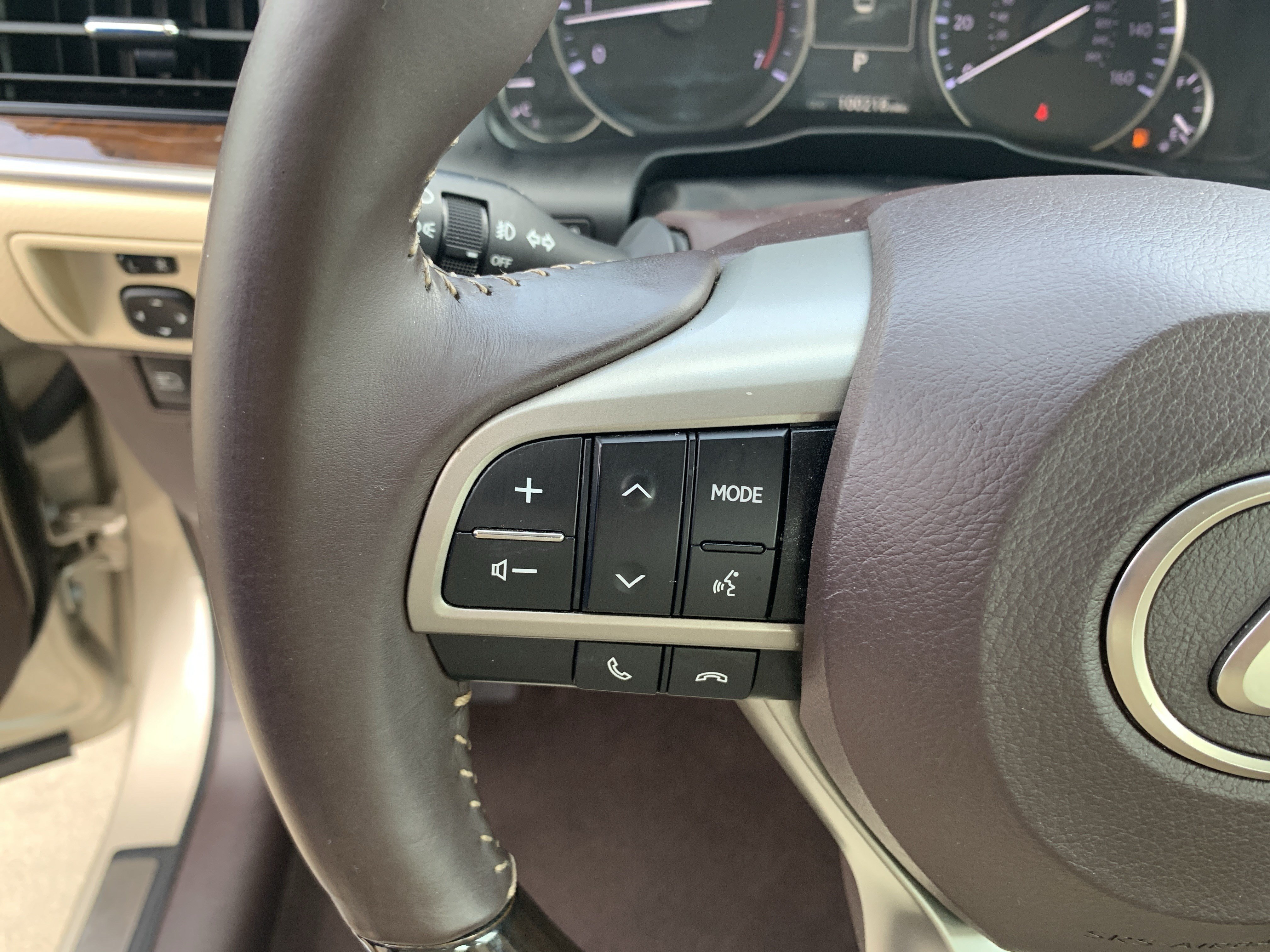 Used 2016 Lexus ES 350 w/ Luxury Package w/Wood Trim FWD image 19