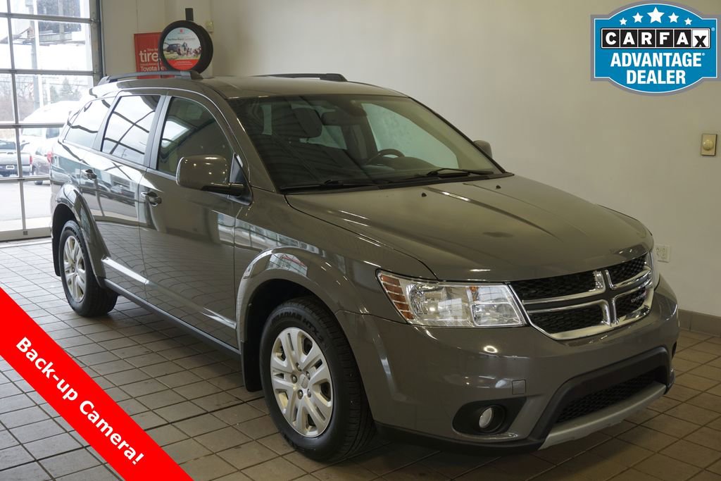 Used 2019 Dodge Journey SE FWD image 1