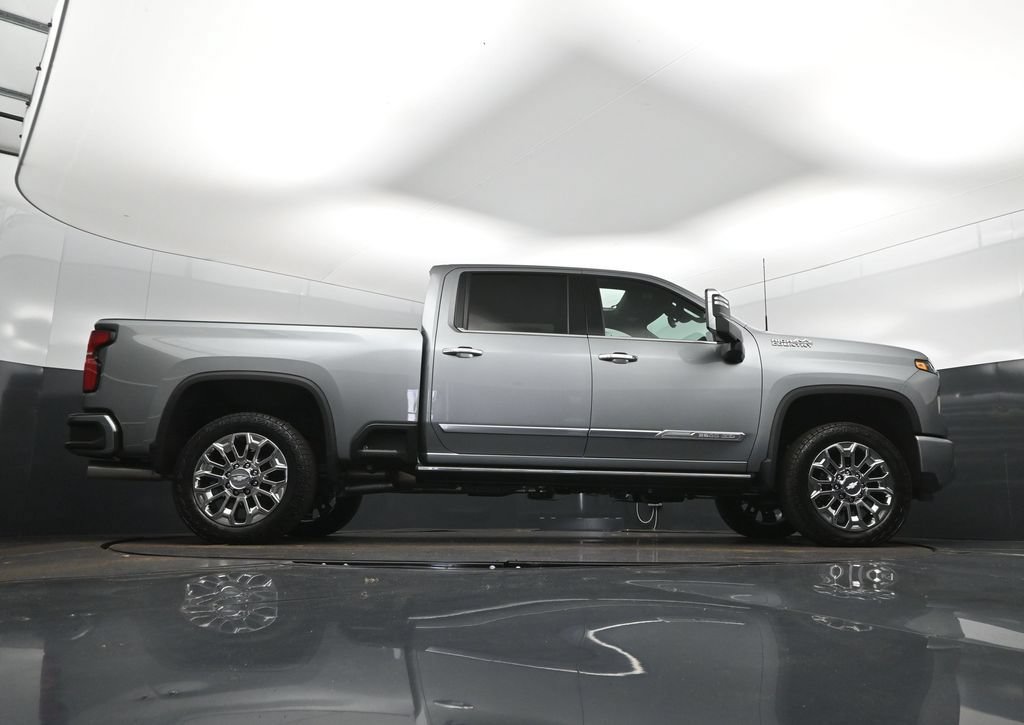 New 2026 Chevrolet Silverado 2500 High Country w/ High Country Premium Package AWD/4WD image 44