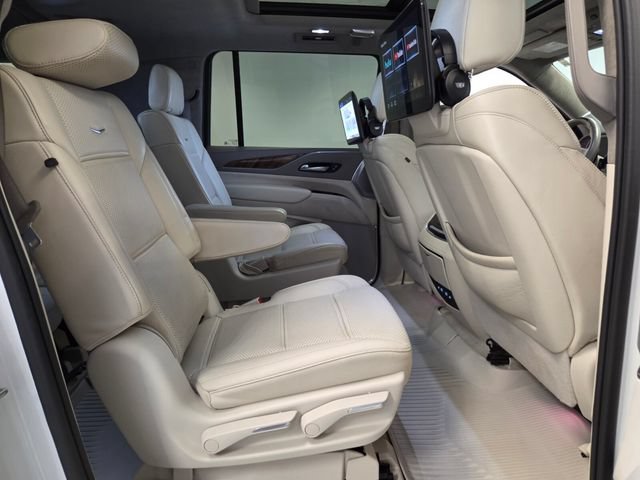 Used 2023 Cadillac Escalade ESV Sport Platinum AWD/4WD image 19