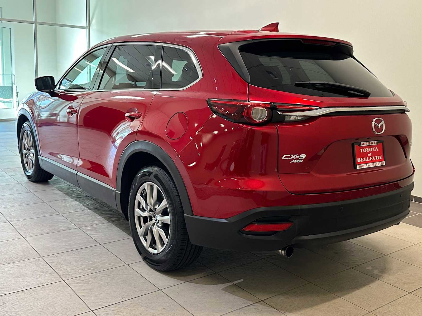 Used 2018 MAZDA CX-9 Touring w/ Touring Premium Package image 4