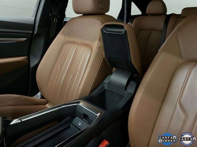 Used 2022 Audi e-tron Premium Plus w/ Premium Plus Package image 68