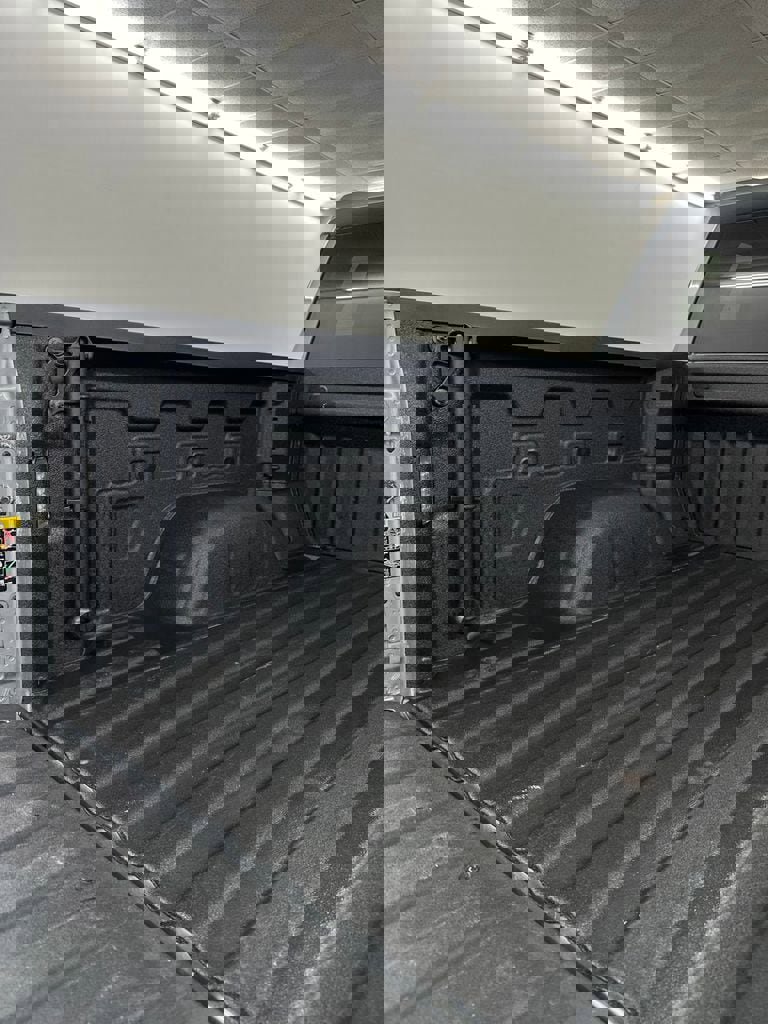 Used 2024 GMC Sierra 1500 AT4 w/ Technology Package image 35