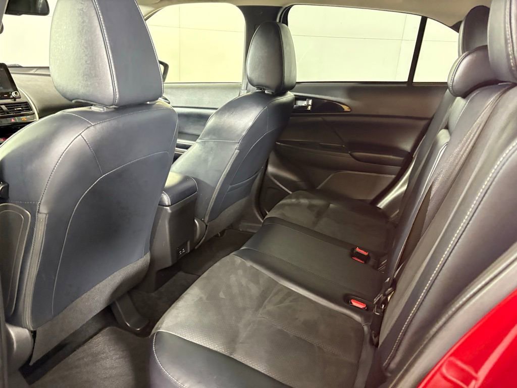 Used 2024 Mitsubishi Eclipse Cross SE image 34