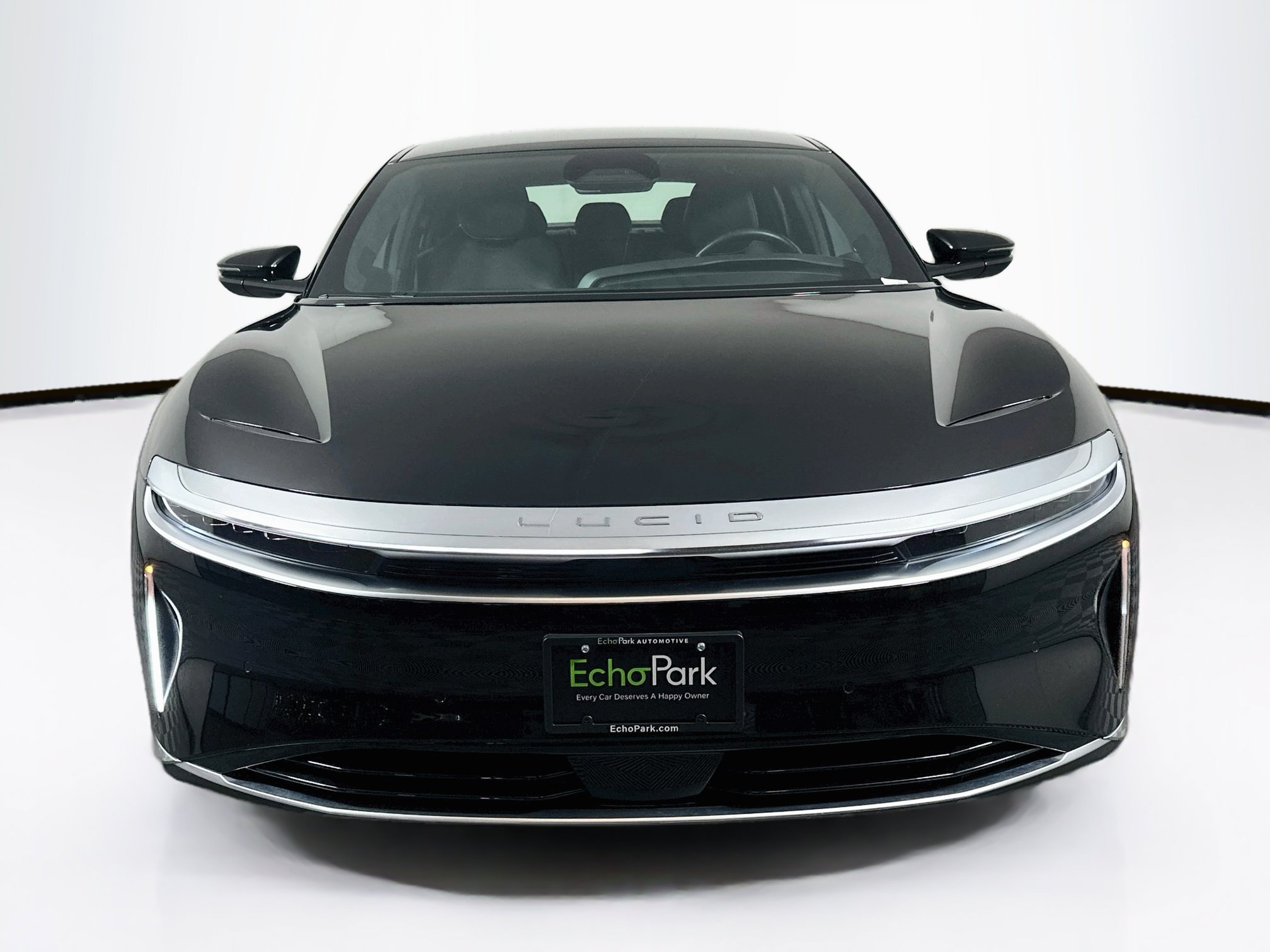 Used 2024 Lucid Air Touring AWD/4WD image 2