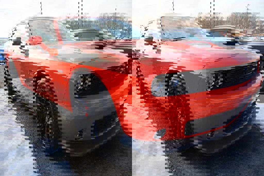 Used 2023 Dodge Challenger R/T w/ Plus Package image 1