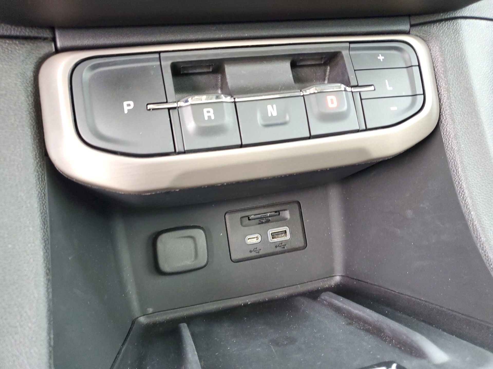 Used 2023 GMC Acadia Denali w/ Denali Technology Package image 34