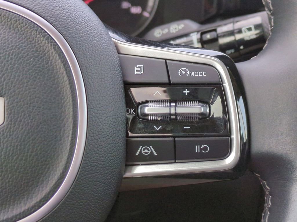 Used 2023 Kia Sorento S image 29