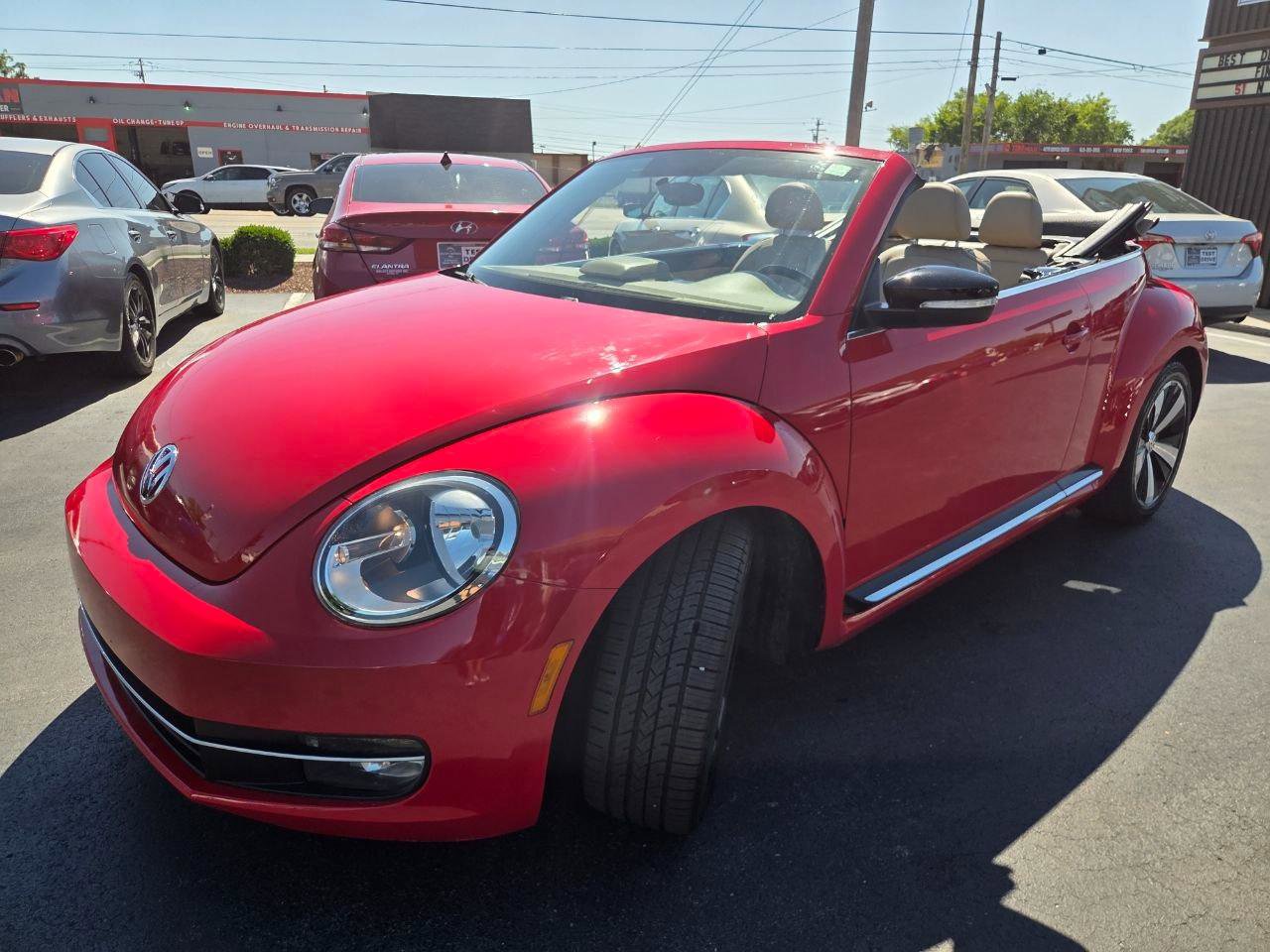 Used 2013 Volkswagen Beetle Turbo 60's Edition FWD image 8