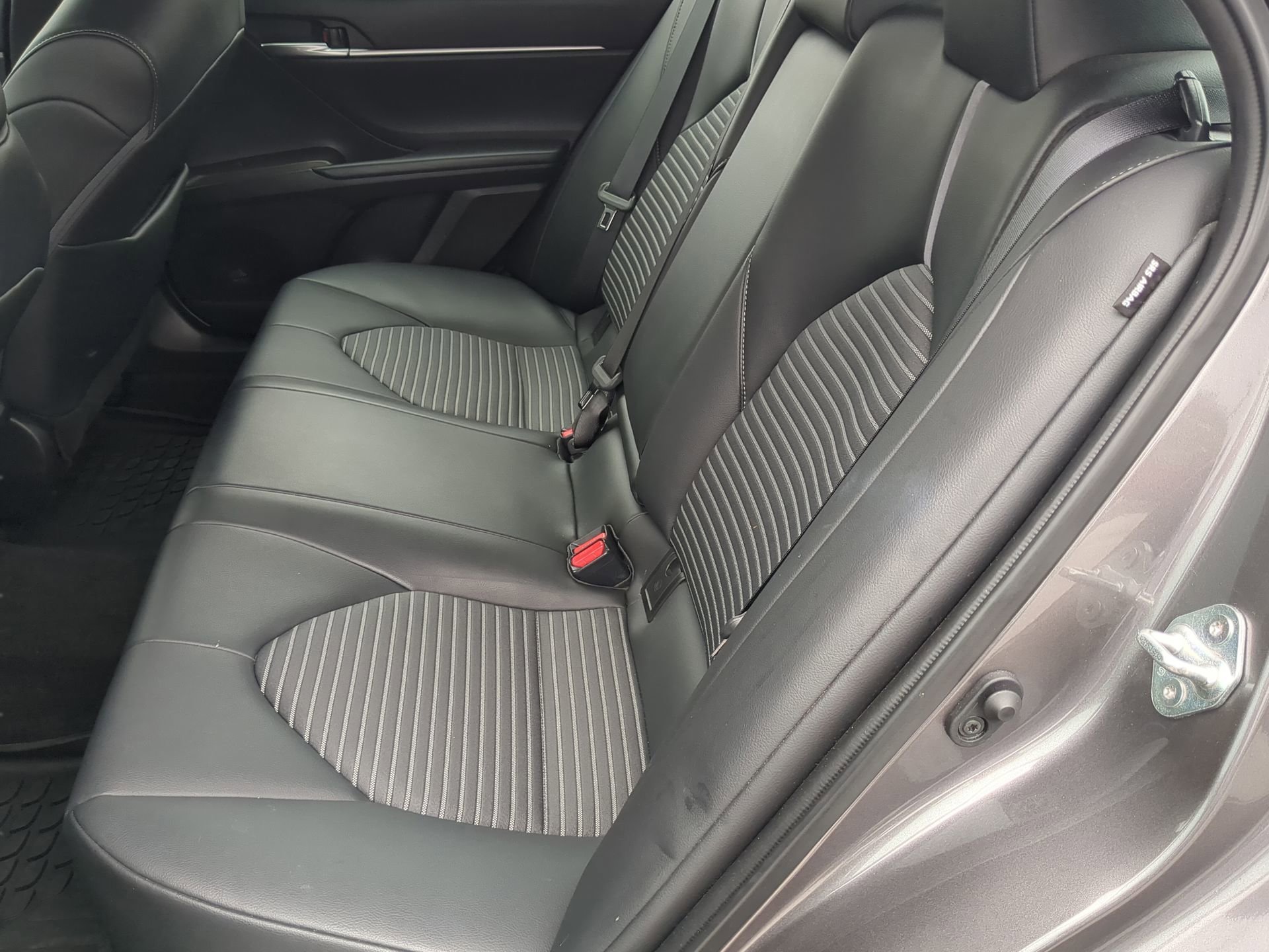 Used 2022 Toyota Camry SE w/ Carpet Mat Package (TMS) image 45