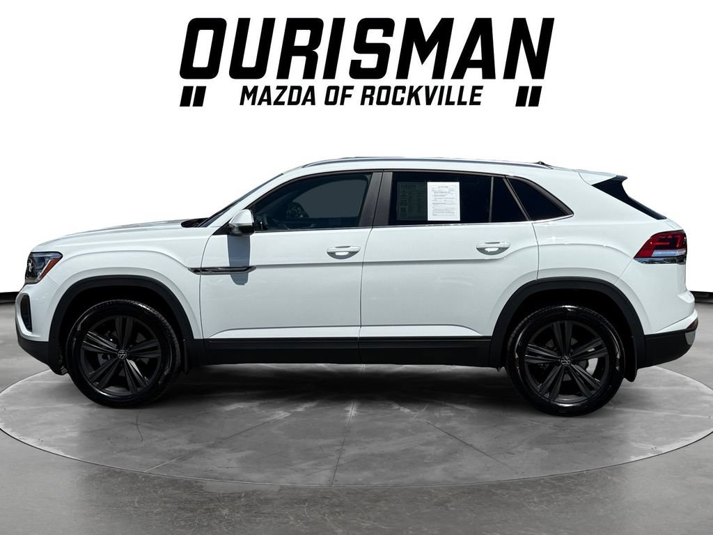 Used 2024 Volkswagen Atlas Cross Sport SE AWD/4WD image 3