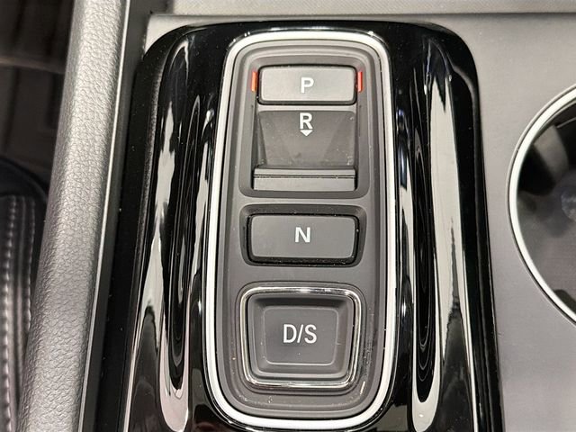 Used 2025 Honda Pilot Touring image 15