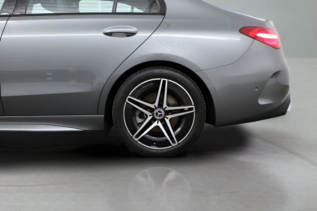 Used 2024 Mercedes-Benz C 300 Sedan image 34