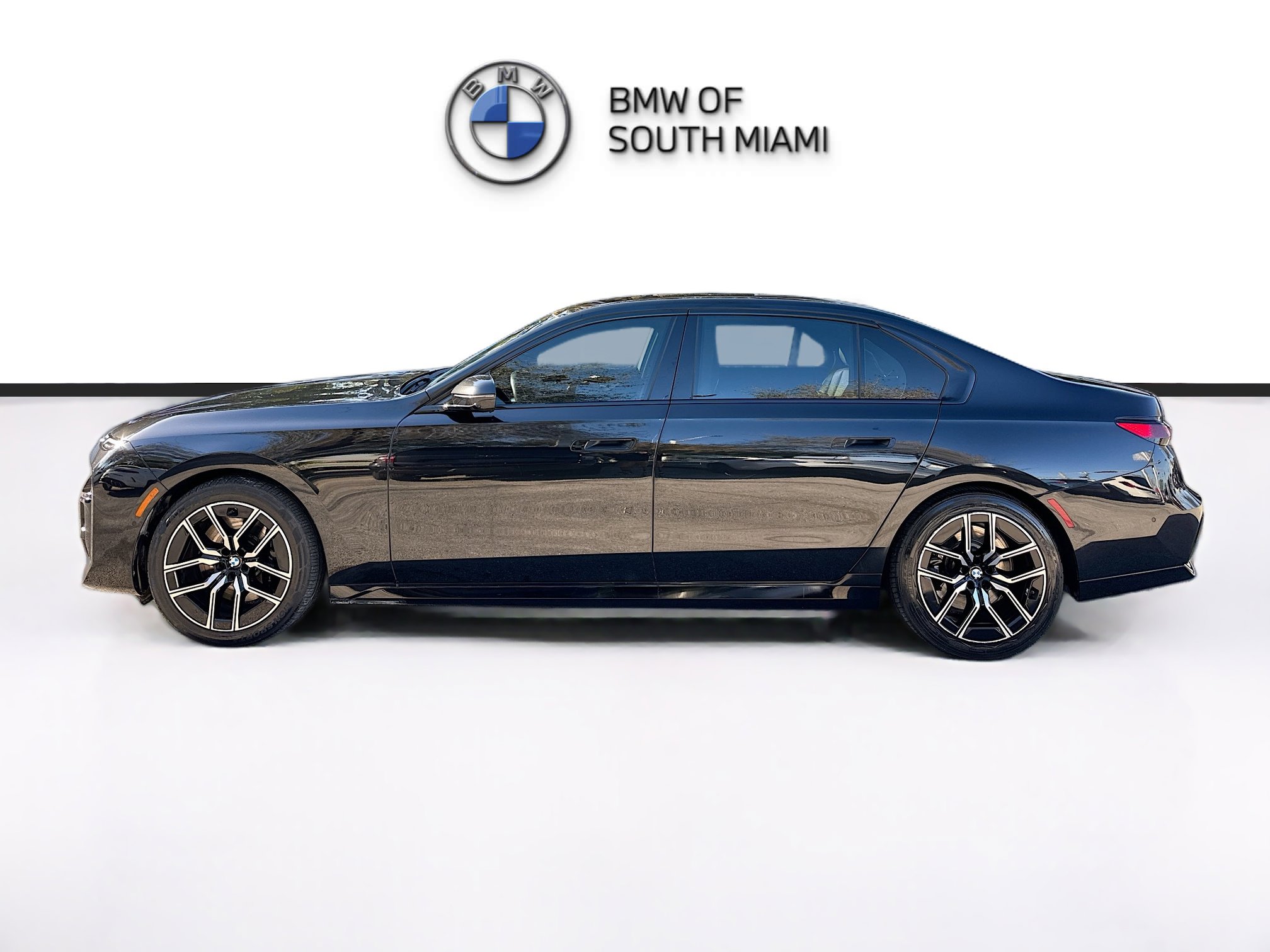 Certified 2024 BMW 740i image 4