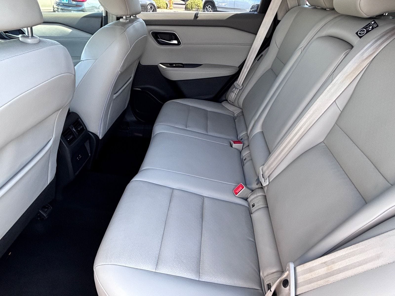 Used 2021 Nissan Rogue SV w/ Premium Package FWD image 16