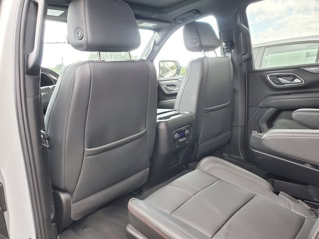 Certified 2024 Chevrolet Suburban RST w/ Luxury Package AWD/4WD image 15