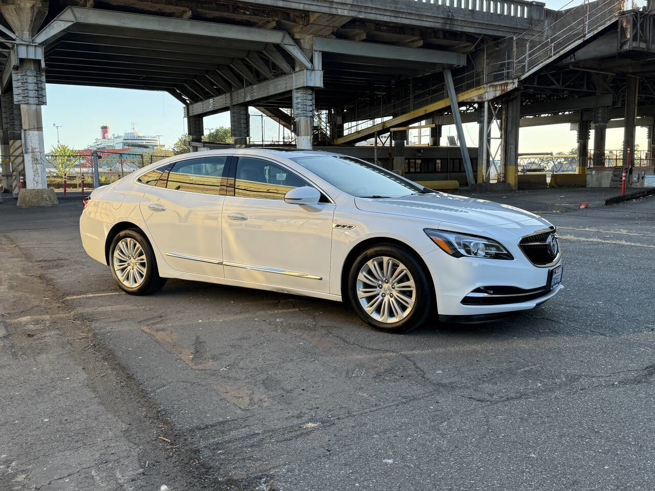 Used 2019 Buick LaCrosse Essence image 14