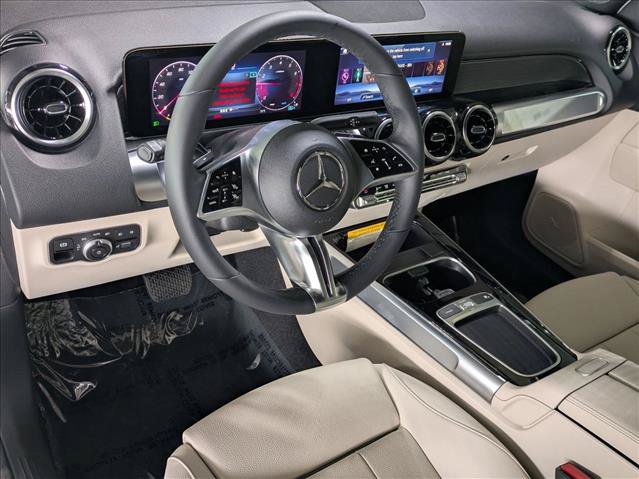 New 2026 Mercedes-Benz GLB 250 image 3