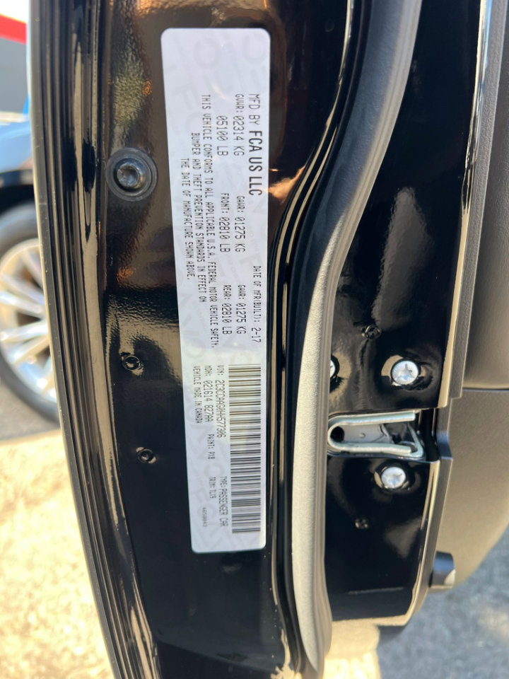 Used 2017 Chrysler 300 Limited image 23