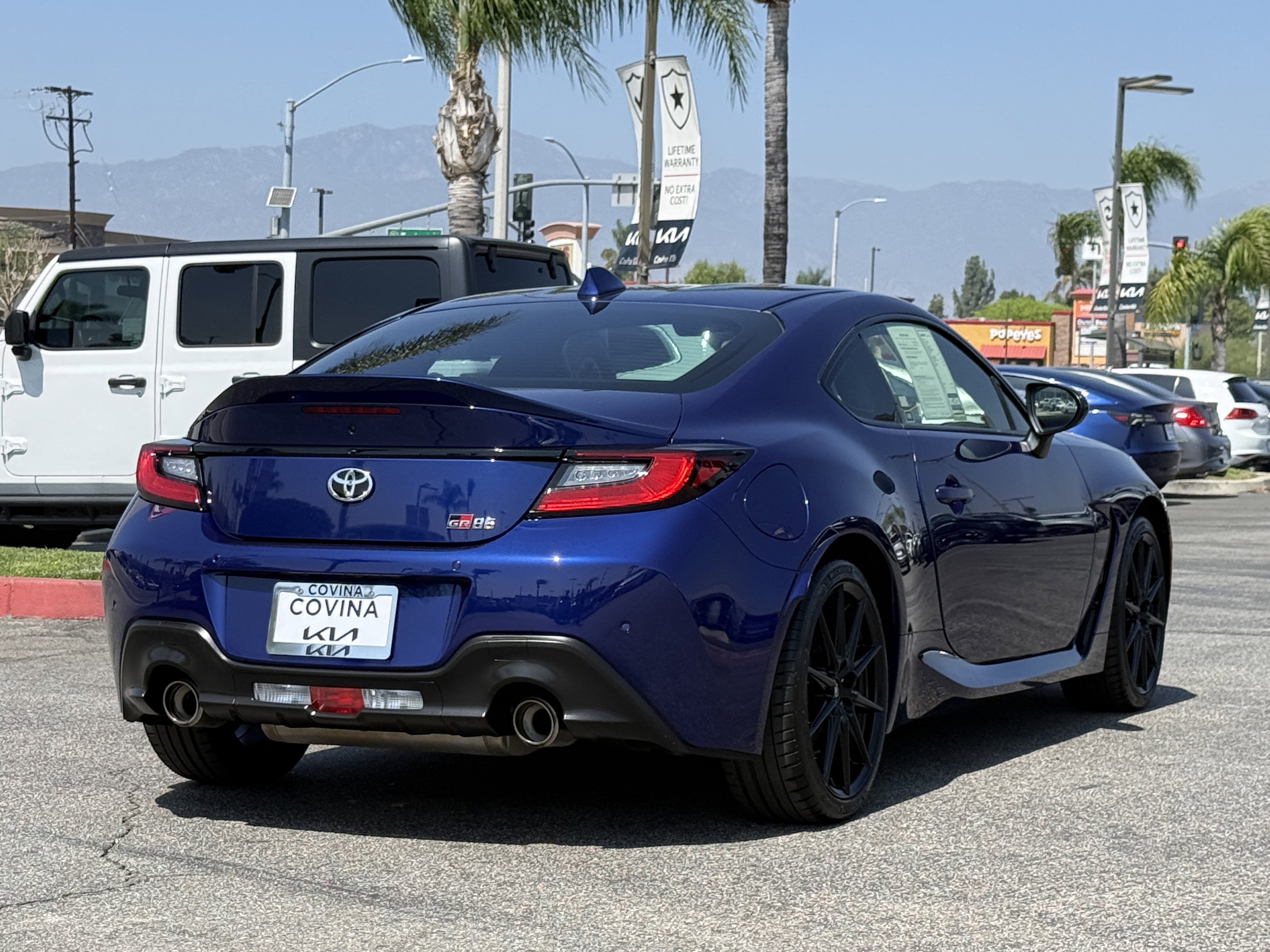 Used 2023 Toyota GR86 Premium w/ ALL Weather Mat Package (TMS) image 8