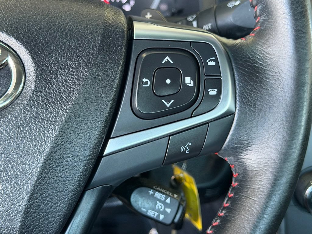Used 2015 Toyota Camry SE FWD image 25