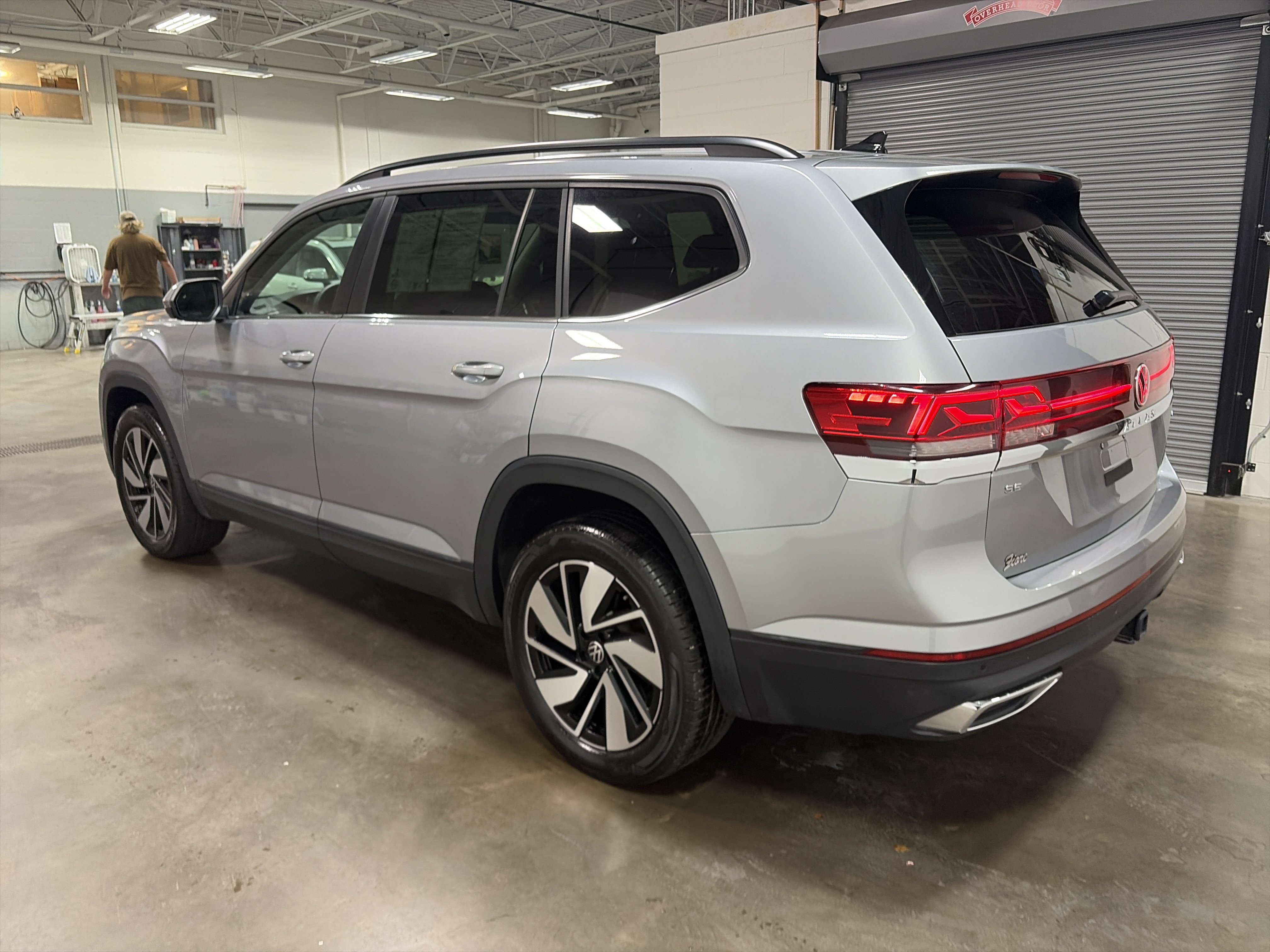 Certified 2026 Volkswagen Atlas SE AWD/4WD image 5