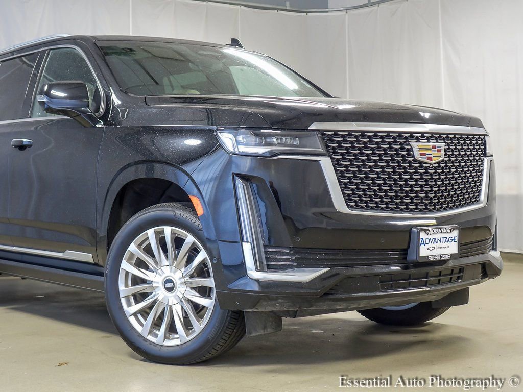 Used 2022 Cadillac Escalade Premium Luxury w/ Performance Package image 3