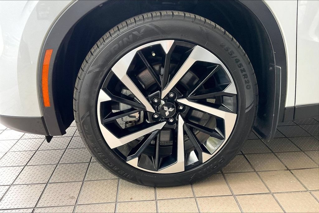 Used 2024 Mitsubishi Outlander SE AWD/4WD image 31