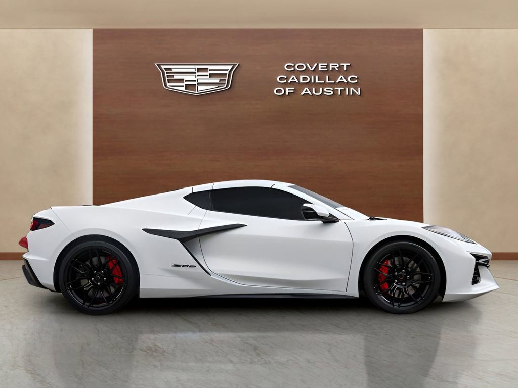 Used 2025 Chevrolet Corvette Z06 RWD image 5