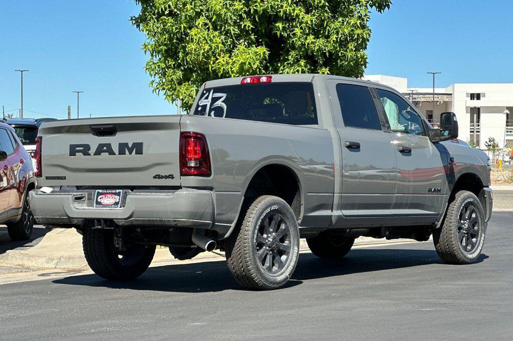 New 2026 RAM 2500 Big Horn AWD/4WD image 4