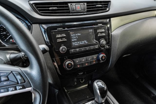 Used 2018 Nissan Rogue Sport S w/ S Appearance Package FWD image 36